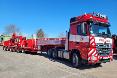 【予約】2026年発売予定 COLONIA MERCEDES BENZ AROCS MP4 ビッグスペース 6X4 MANOOVR 6軸 10フィートコンテナ / WSI 1/50 建設機械模型 工事車両