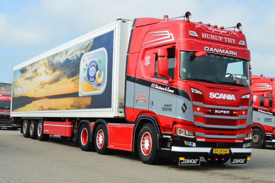 【予約】2026年発売予定 Scaniaスカニア R HIGHLINE CR20H 6X2 TWIN STEER リーファートレーラー N.C. Christensen Sonner / WSI 1/50 建設機械 模型