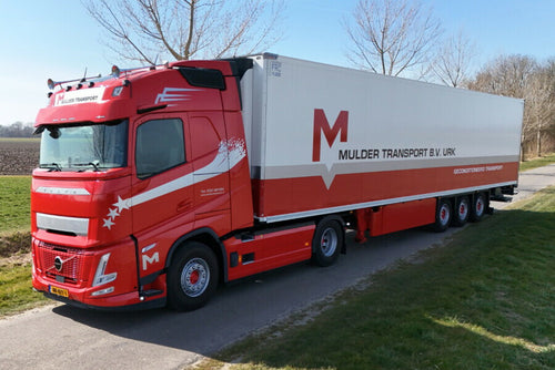 【予約】2026年発売予定 MULDER TRANSPORT VOLVO FH AERO GLOBETROTTER 4x2 リーファートレーラー 3軸 トレーラー / WSI 1/50 建設機械模型 工事車両
