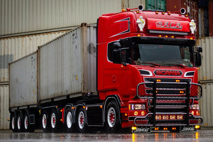 【予約】2026年発売予定 BACA SCANIA R6 TOPLINE 6x2 ツインステア 2CONNECT コンビトレーラー 5軸 + 2x 20FTコンテナ トレーラー / WSI 1/50 建設機械模型 工事車両