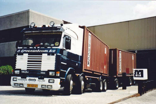 【予約】2026年発売予定 Scaniaスカニア 3 SERIES 8X2 TAG AXLE CONTAINER TRUCK DRAWBAR TRAILER C. Groenenboom / WSI 1/50 建設機械 模型
