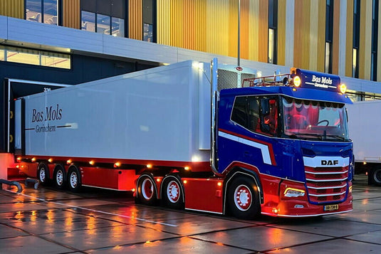【予約】2026年発売予定 Bas Mols DAF XF SL MY25 6X2 TWIN STEER TRIDEC REEFER TRAILER 3 / WSI 1/50 ミニカー トラック模型