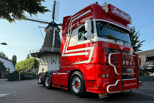 【予約】2026年発売予定 DAF XF 105 SUPER SPACE CAB 6X2 TAG AXLE Jens Naujok / WSI 1/50 建設機械 模型