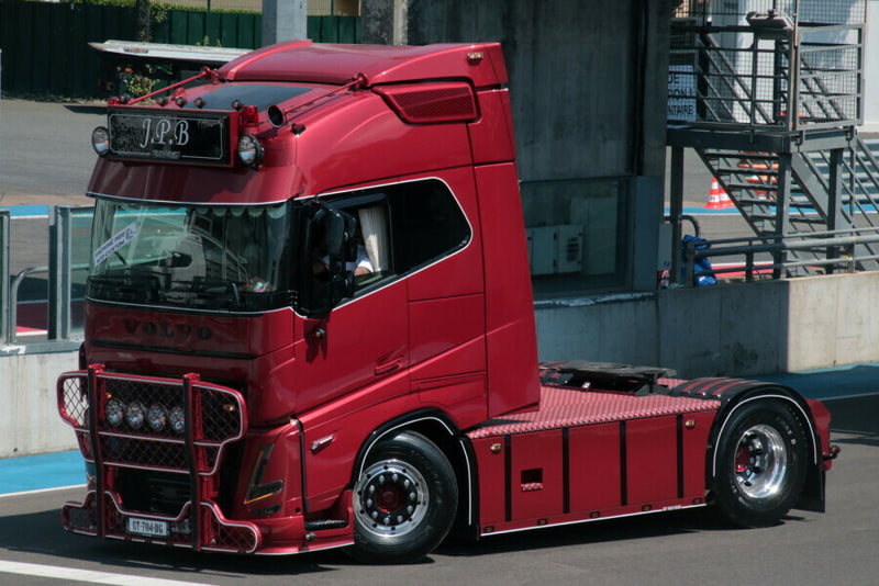 ギャラリービューアに画像をロードする, 【予約】2026年発売予定 Volvoボルボ FH5 GLOBETROTTER 4X2 JPB Transports / WSI 1/50 建設機械 模型
