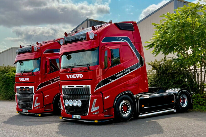 ギャラリービューアに画像をロードする, 【予約】2026年発売予定 Volvoボルボ FH5 GLOBETROTTER XL 4X2 TPS Duprey / WSI 1/50 建設機械 模型
