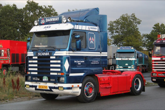 【予約】2026年発売予定 Jan Low Larsen SCANIA 3 SERIES STREAMLINE 4X2 / WSI 1/50 ミニカー トラック模型