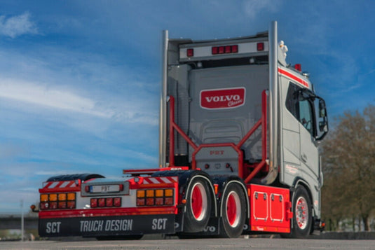 【予約】2026年発売予定 Volvoボルボ FH5 SLEEPER CAB 6X2 TAG AXLE PBT Belgium / WSI 1/50 建設機械 模型