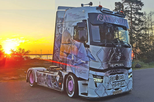 【予約】2027年発売予定 Popp Fahrzeugbau Catwoman RENAULT TRUCKS T HIGH EVO 4X2 / WSI 1/50 ミニカー トラック模型