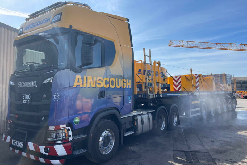 ギャラリービューアに画像をロードする, 【予約】2026年発売予定 Scaniaスカニア S HIGHLINE CS20H 6X4 BALLAST TRAILER - 6 AXLE Ainscough Crane Hire / WSI 1/50 建設機械 模型
