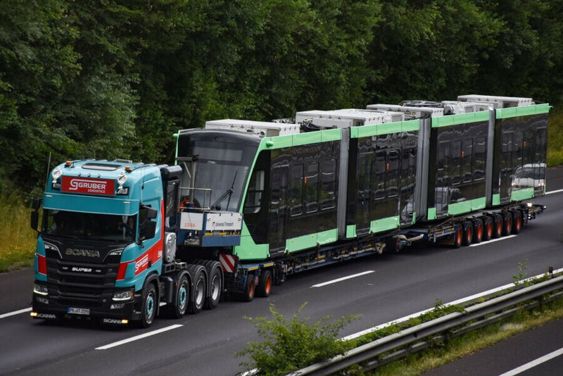 ギャラリービューアに画像をロードする, 【予約】2026年発売予定 Scaniaスカニア R HIGHLINE CR20H 8X4 MANOOVR WITH 2 AXLE DOLLY - 7 AXLE Gruber / WSI 1/50 建設機械 模型
