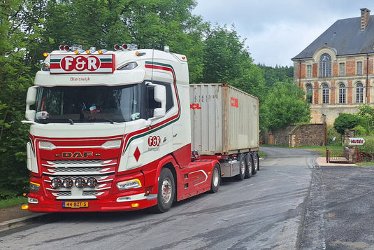 【予約】2026年発売予定 F&R Transport DAF XG+ MY25 4X2 FLEX CONTAINER TRAILER 3 AXLE + / WSI 1/50 ミニカー トラック模型