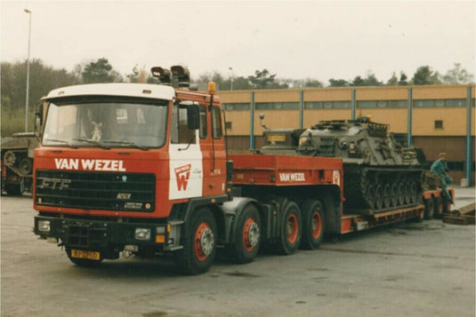 【予約】2026年発売予定 Van Wezel FTF FD SERIE 8X4 EURO LOW LOADER 4 AXLE / WSI 1/50 ミニカー トラック模型