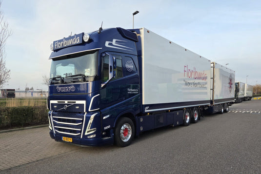 【予約】2026年発売予定 Floribunda VOLVO FH5 GLOBETROTTER XL 6X2 TAG AXLE RIGED REEFER / WSI 1/50 ミニカー トラック模型