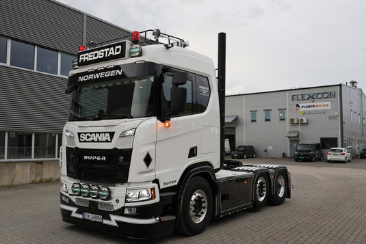 【予約】2026年発売予定 Fredstad SCANIA R NORMAL CR20N 6X2 TWIN STEER BOX TRAILER 3 AXL / WSI 1/50 ミニカー トラック模型