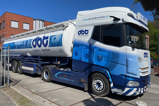 【予約】2027年発売予定 DBT Bulkvervoer DAF XG+ MY25 4X2 ANIMALFEED BULK TRAILER 3 AXLE / WSI 1/50 ミニカー トラック模型