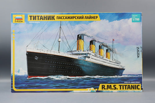 RMS Titanic タイタニック号 組み立てプラモキット模型 /Zvezdaズベズダ 1/700
