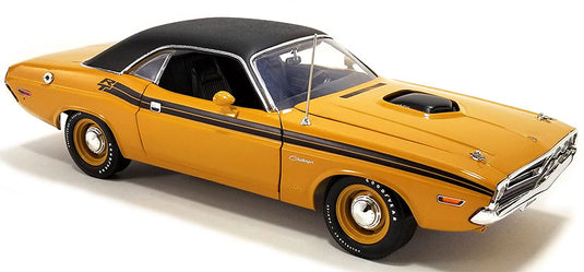 1971 Dodge Challenger R/T Hemi in Butterscotch with Black Vinyl Top /ACME 1/18 ミニカー