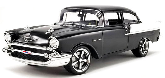 Hourglass - 1957 Chevrolet 150 Restomod in Black and White /ACME 1/18 ミニカー