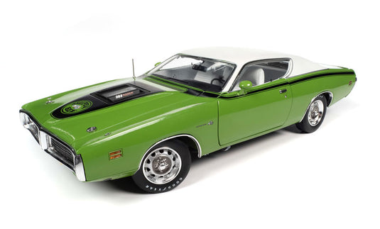 1971 Dodge Charger Super Bee in FJ6 Go Green /AMEAMERICAN MUSCLE 1/18 ミニカー