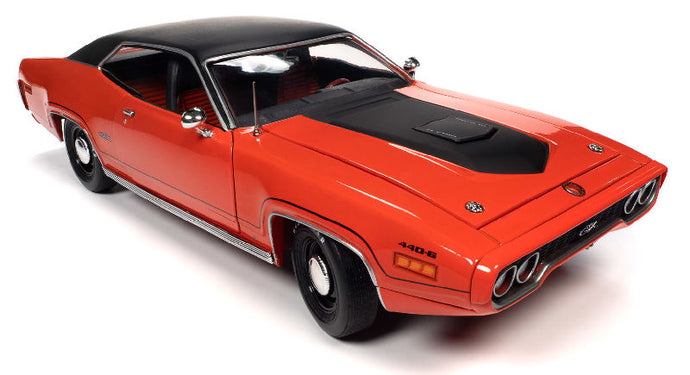 1971 Plymouth GTX Hardtop in EV2 Tor Red /AMEAMERICAN MUSCLE 1/18 ミニカー