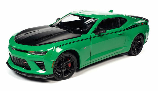 2017 Chevrolet Camaro SS 1LE in Krypton Green - Nickey /AMEAMERICAN MUSCLE 1/18 ミニカー