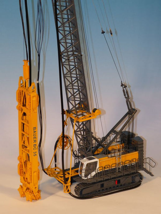 Bauer MC96 foundation crane with BC35 trench cutter 掘削機  /BYMO 1/50 ダイキャスト　建設機械模型