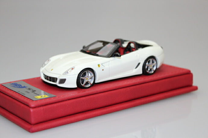 フェラーリ SA Apertaアペルタ 2010 Avus White100ホワイト　100台限定 /BBR 1/43 レジン ミニカー