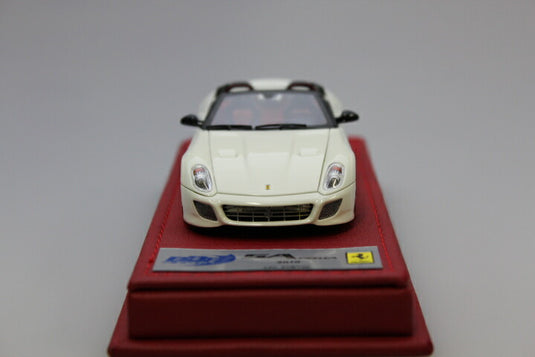 フェラーリ SA Apertaアペルタ 2010 Avus White100ホワイト　100台限定 /BBR 1/43 レジン ミニカー
