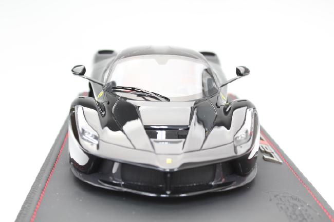 ギャラリービューアに画像をロードする, Ferrari ラ・フェラーリ Geneve AutoShow 2013 グロスブラック/カーボン 49台限定/カーボンルーフ /BBR 1/18レジンミニカー
