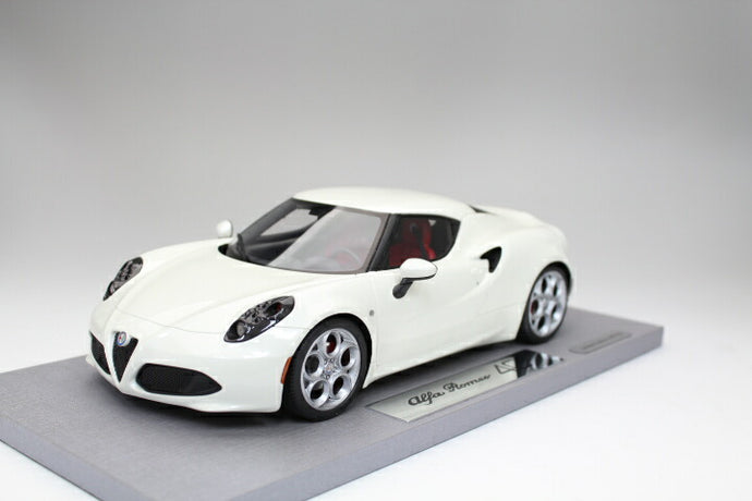 Alfa Romeoアルファロメオ 4c 2013 ホワイト /BBR 1/18レジンミニカー
