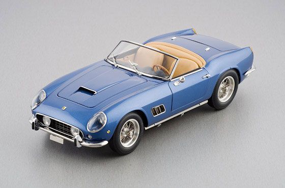 【予約】フェラーリ　250　ＧＴ　ＳＷＢ　カリフォルニア　スパイダー　1961　ブルー /CMC 1/18 ミニカー