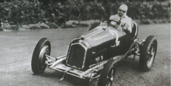 【予約】Alfa Romeo P3 Caracciola, winner GP Germany 1932, #2  /CMC 1/18 ミニカー