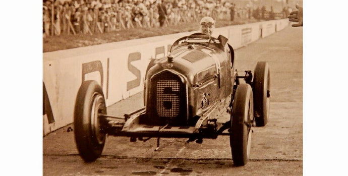 【予約】Alfa Romeo P3 Caracciola, winner GP Monza 1932, #6  /CMC 1/18 ミニカー