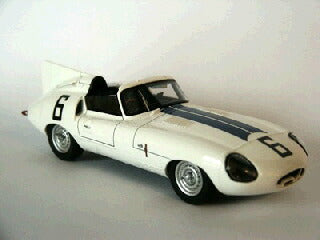 ギャラリービューアに画像をロードする, ジャガー E2A N°6 Race ルマン 1960  ホワイト/ブルーストライプ /ilarioイラリオ 1/43 レジン　ミニカー
