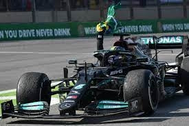 【予約】2022年発売予定F1 W12 MERCEDES M12 EQ POWER+ TEAM AMG PETRONAS MOTORSPORT FORMULA ONE N 44 WINNER BRAZILIAN GP 2021 LEWIS HAMILTON WITH FLAG /ミニチャンプス 1/18 ミニカー