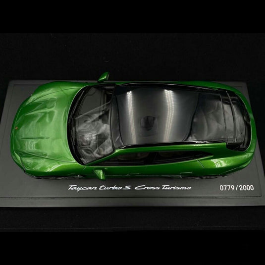 Porscheポルシェ Taycan Turbo S Cross Turismo 2021 Mamba green metallic 1/18 Minichampsミニチャンプス WAP0217830M001ミニカー
