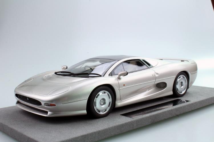 ギャラリービューアに画像をロードする, Jaguarジャガー XJ220 silver /Top Marques 1/18 ミニカー
