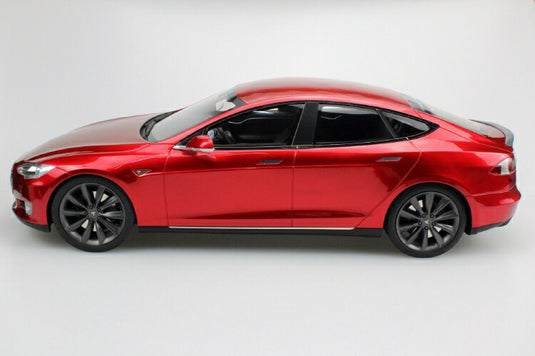 【予約】11月以降発売予定Model S 2012 レッド  /TOPMARQUES 1/12  レジンミニカー