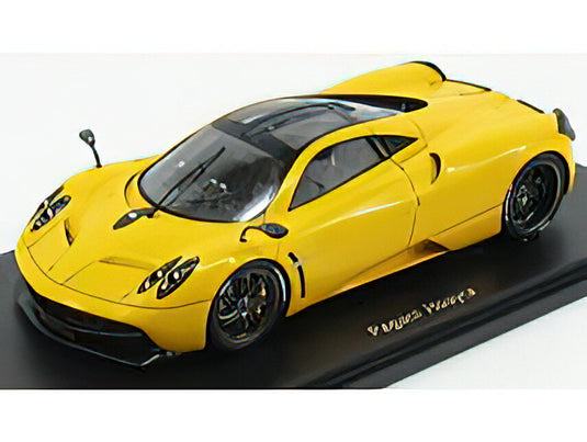 PAGANI - HUAYRA 2012 - YELLOW  /SPARK  1/43 ミニカー