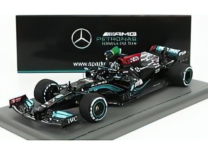 MERCEDES GP F1 W12 MERCEDES M12 EQ POWER+ TEAM AMG PETRONAS MOTORSPORT FORMULA ONE N 44 WINNER BRAZILIAN GP 2021 LEWIS HAMILTON - WITH FIGURE AND FLAG - BLACK GREEN  /SPARK  1/43 ミニカー