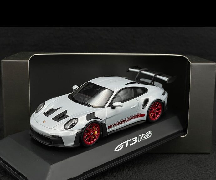 Porscheポルシェディーラー 911 GT3 RS Type 992 2023 Ice Grey / Pyro Red Stripes/Spark 1/43 ミニカー