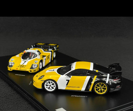 Duo Porscheポルシェディーラー 956 n° 7 Winner 24h Le Mans 1985 & Porsche 911 GT3 Type 992 2022 Paolo Barilla/Spark 1/43 ミニカー
