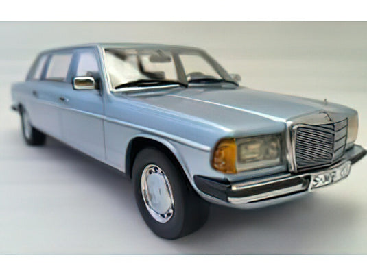 【予約】MERCEDES BENZ Eクラス 250 W123 リムジン 1978 ブルー/ Cult-Scale 1/18 ミニカー