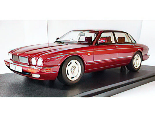 【予約】12月以降発売予定JAGUAR - XJR X300 1995 - RED MET  /Cult Models 1/18 ミニカー