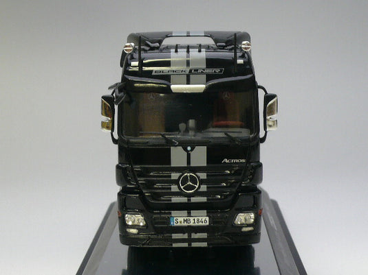 メルセデスベンツ　アクトロス 4X2 ブラックライナー　トラクター　トラック 740/03 /NZG 1/50 建設機械模型