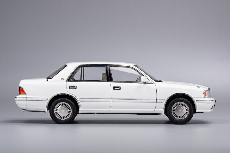 ギャラリービューアに画像をロードする, 【予約】2022年発売予定Toyota Crownトヨタクラウン Limousine White 左ハンドル  /Kengfai 1/18 ミニカー
