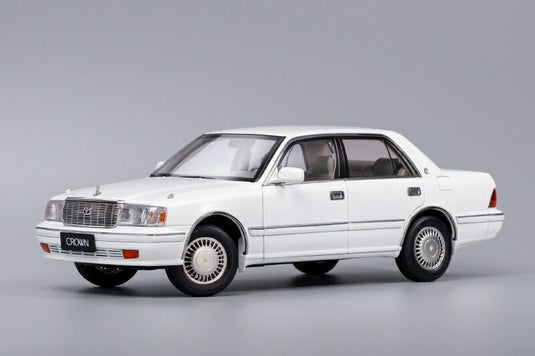 【予約】2022年発売予定Toyota Crownトヨタクラウン Limousine White 左ハンドル  /Kengfai 1/18 ミニカー