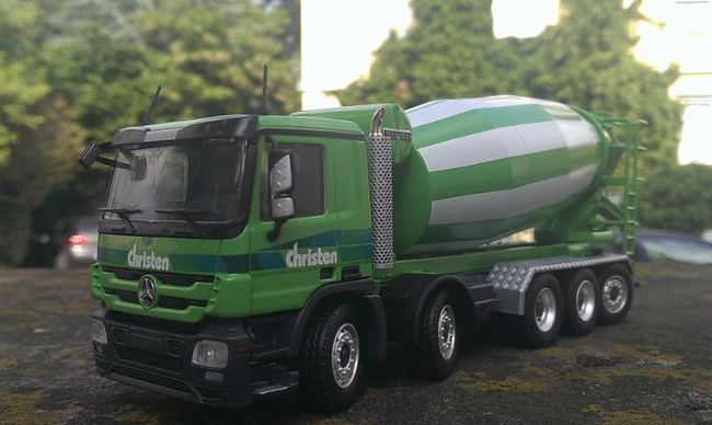 海外ショップ特注 Liebherrリープヘル MB Actros 5ax Christen コンクリートミキサー車 /Conrad 1/50 建設機械模型