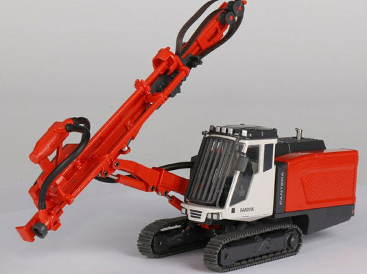 【予約】11月以降発売予定Sandvik Pantera DP1500 Surface top-hole hammer drill rig掘削機/Conrad 1/50 建設機械 模型ミニカー  はたらく車