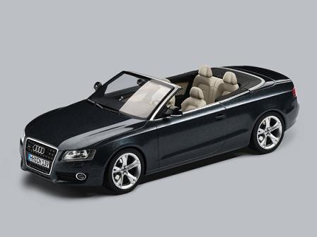 【アウディ純正】  Audi A5 Cabrio meteor グレー /Schucoシュコー 1/43ミニカー